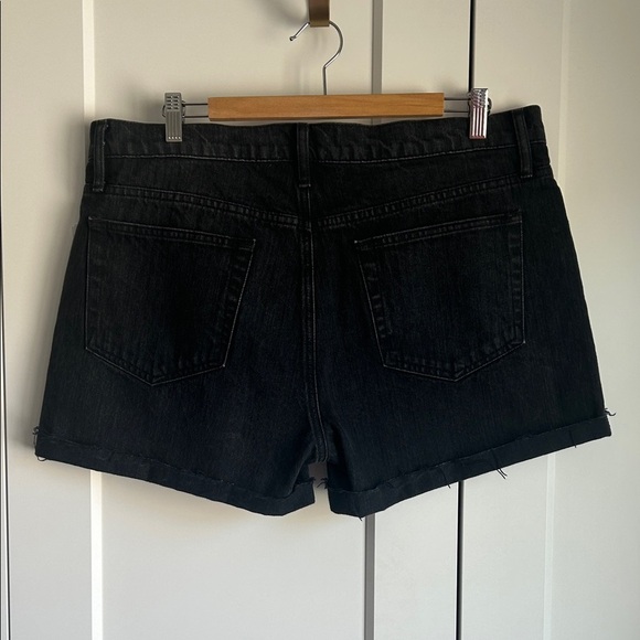 Frame Le Grand Garçon Denim  Black Jean Shorts | 31 - Picture 4 of 6